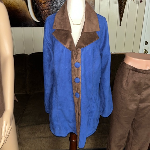 Dianaira • Size 12 • 3 Piece Outfit • Leather • Blazer/Blouse/Pants • Brown/Blue - Picture 7 of 16